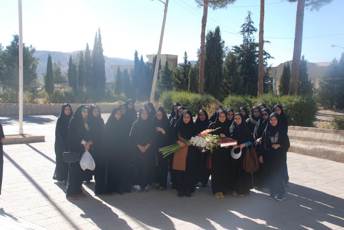 حضور دانشجویان جدید الورود پردیس کوثر یاسوج در گلزار شهدای یاسوج 3