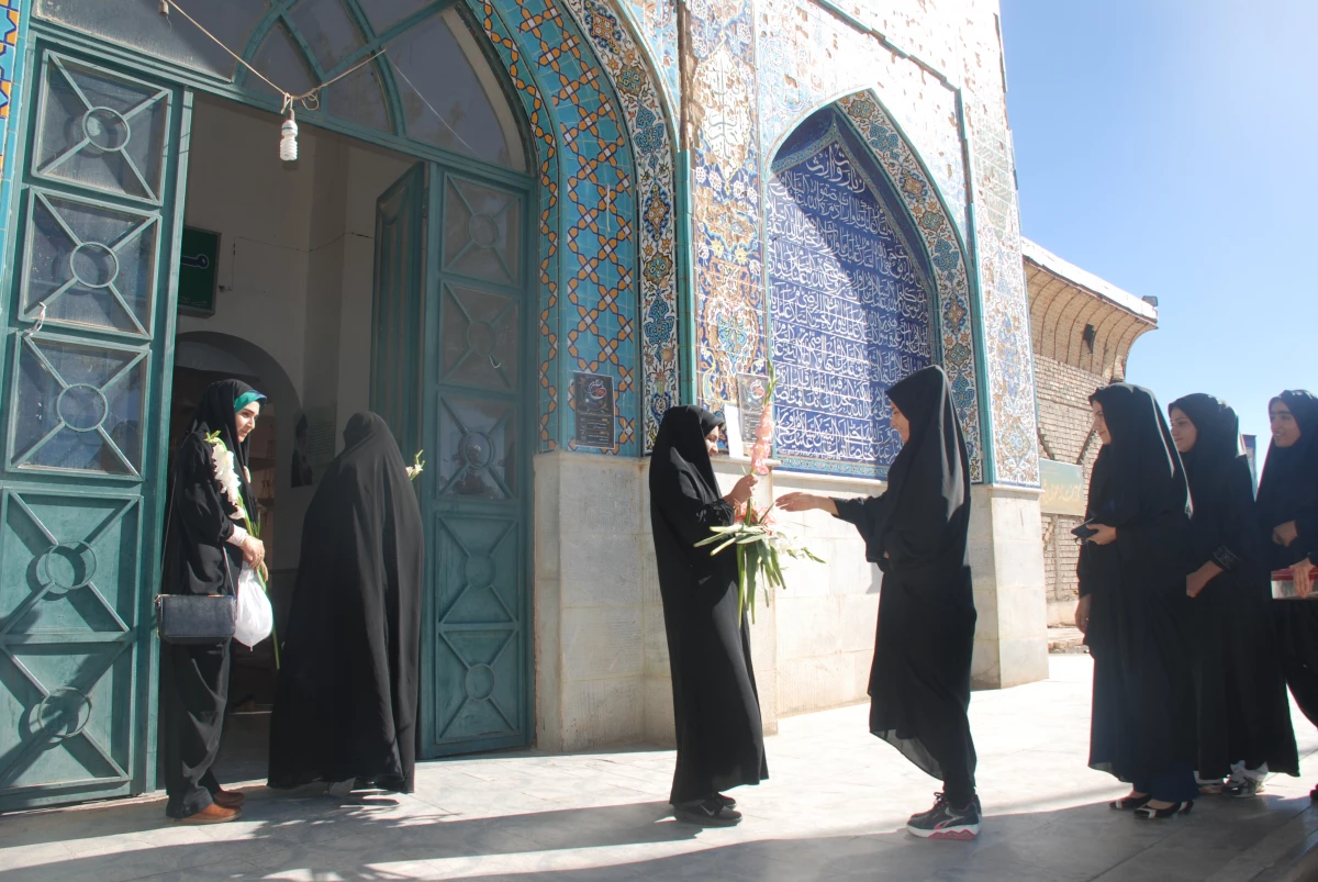 حضور دانشجویان جدید الورود پردیس کوثر یاسوج در گلزار شهدای یاسوج 4