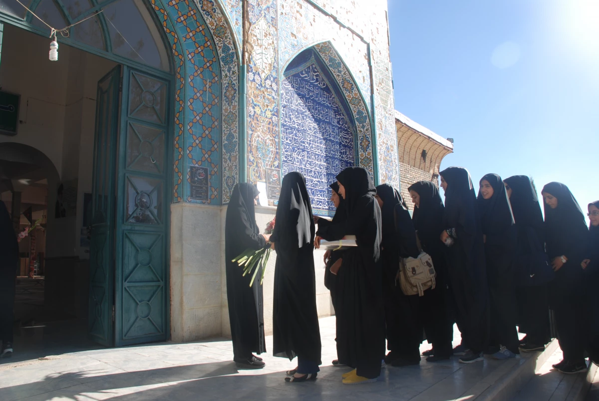 حضور دانشجویان جدید الورود پردیس کوثر یاسوج در گلزار شهدای یاسوج 5