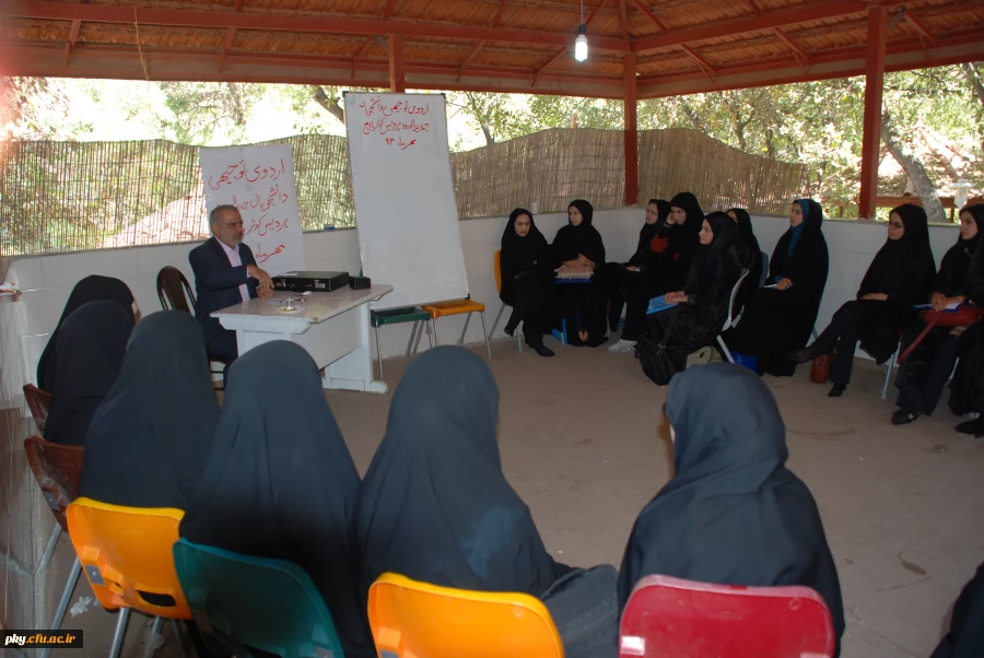 برگزاری اردوی توجیهی یک روزه دانشجویان جدید الورود پردیس کوثر یاسوج در آبشار یاسوج 3