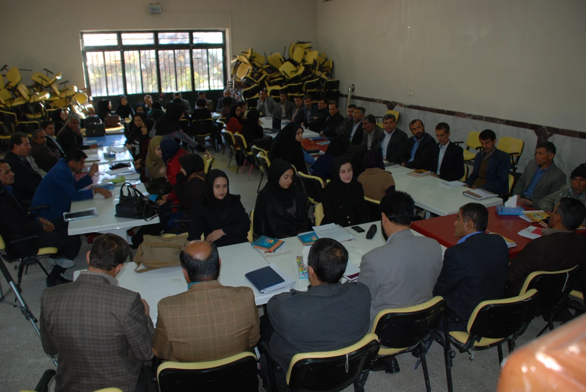 برگزاری کارگاه آموزشی هم اندیشی معلمان باتجربه کلاسهای چند پایه با دانشجویان پردیس کوثر یاسوج  3