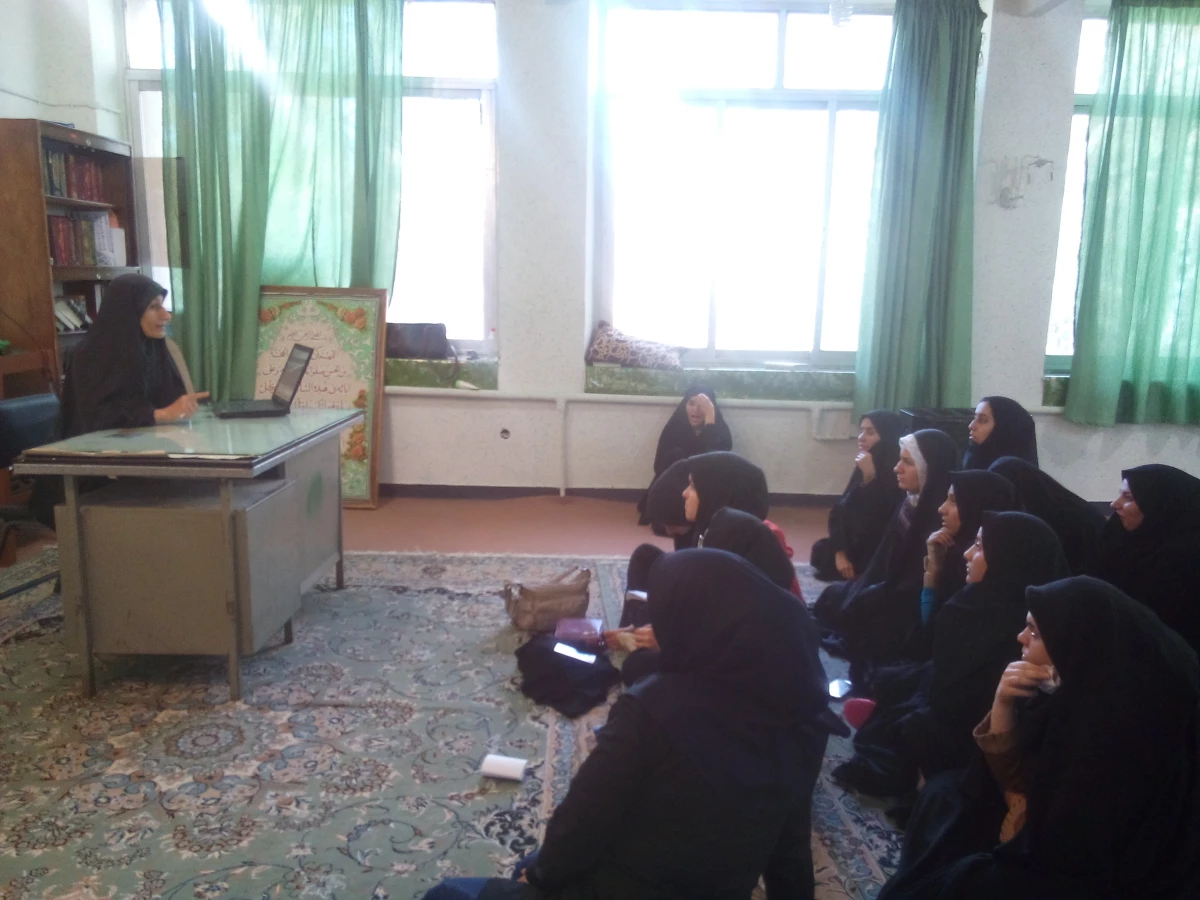 جلسه مدیرگروه علوم تربیتی با دانشجویان 2