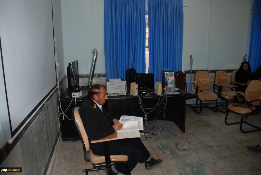 برگزاری کارگاه آشنایی با اطفاء حریق واصول آتش نشانی در پردیس کوثر یاسوج 2