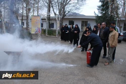 برگزاری کارگاه آشنایی با اطفاء حریق واصول آتش نشانی در پردیس کوثر یاسوج 7