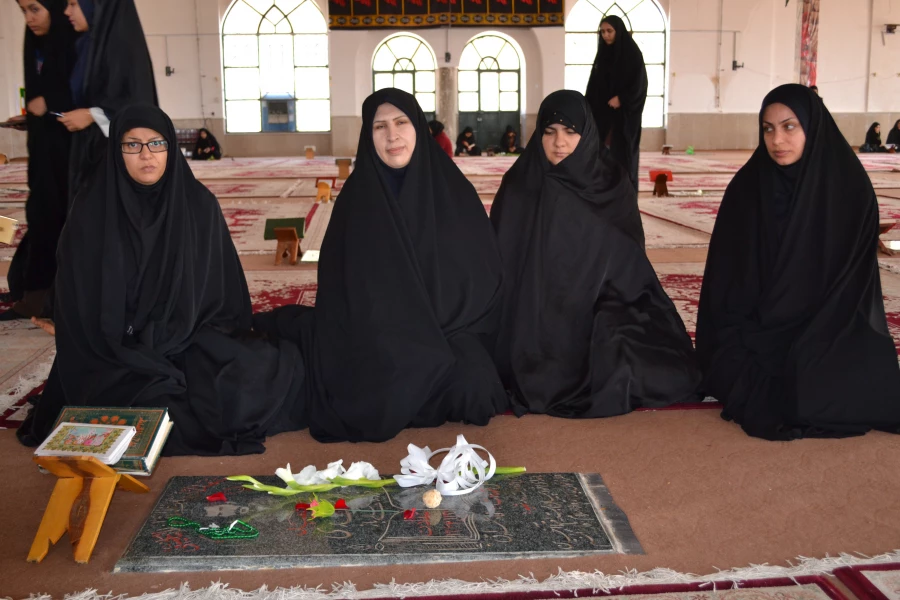 تجدید میثاق کارکنان ، مدرسان ودانشجویان پردیس کوثر با آرمانهای شهدا 3