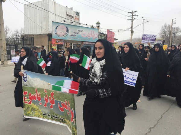 حضور دانشجویان پردیس کوثر در راهپیمایی حماسی 22 بهمن در یاسوج 5