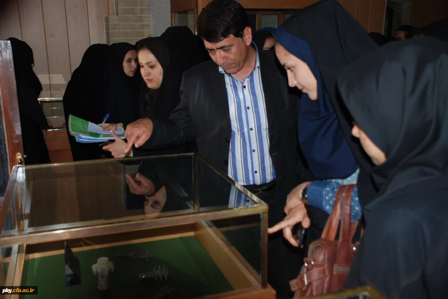 بازدید دانشجویان پردیس کوثر از موزه باستان شناسی  یاسوج 7