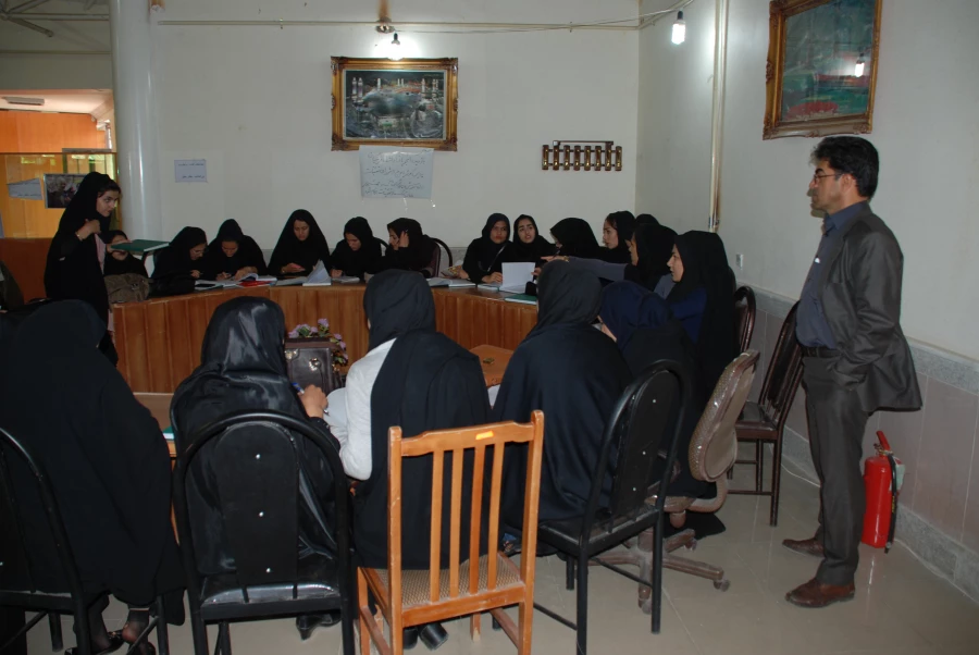 بازدید دانشجویان پردیس کوثر یاسوج از مرکز مطالعات و تحقیقات اداره کل آموزش وپرورش استان کهگیلویه و بویر احمد 5