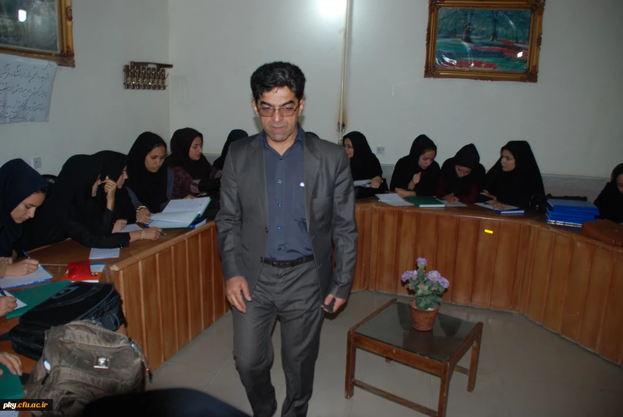 بازدید دانشجویان پردیس کوثر یاسوج از مرکز مطالعات و تحقیقات اداره کل آموزش وپرورش استان کهگیلویه و بویر احمد 8