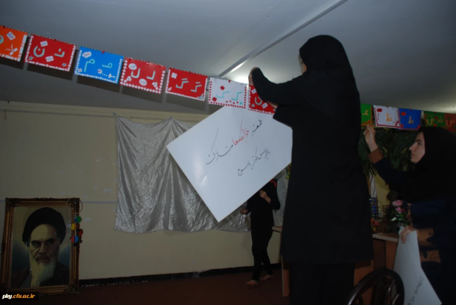 برگزاری نمایشگاه وسایل دست ساز  دانشجویان پردیس کوثر 4