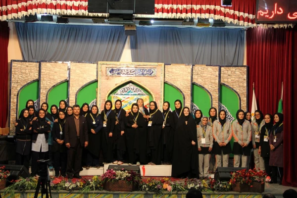 تیم پردیس کوثر یاسوج در جشنواره ورزش های همگانی و بازی های بومی و محلی دانشجو معلمان دانشگاه فرهنگیان رتبه سوم را کسب کردند  5