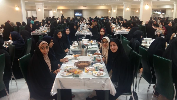 حضوردانشجویان پردیس کوثر یاسوج در اردوی زیارتی پیمان با امام رئوف ویژه اولین دوره دانش آموختگان دانشگاه ه فرهنگیان سراسر کشور در مشهد مقدس 7