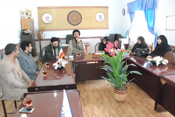 نشست  صمیمی حجت الاسلام دادگر با دانشجویان پردیس کوثر یاسوج 4