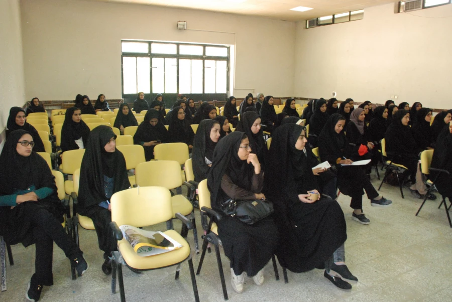 بسمه تعالی                                                                     
گزارش جلسه آموزش بهداشت فردی و خوابگاهی



 4