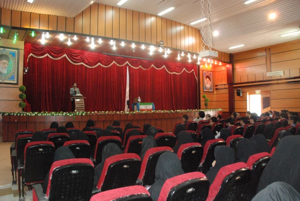 برگزاری نشست دانشجویی با محوریت نماز  2