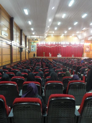 حضور مسئولان و دانشجو معلمان پردیس کوثر در سمینار علمی ارتباط دانشگاه با جامعه، شرکت ها و سازمان های دانش بنیان