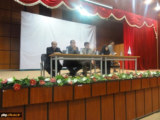 جلسه پرسش و پاسخ دانشجویان با مسئولین دانشگاه فرهنگیان استان