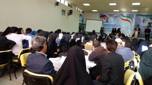 برگزاری کارگاه هم اندیشی و تجربه نگاری در پردیس دخترانه کوثر یاسوج 3