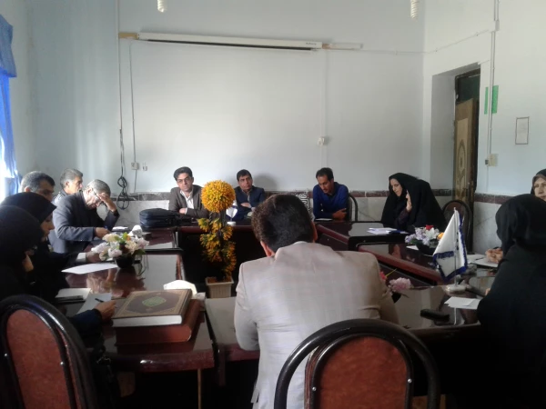 برگزاری نشست هم اندیشی مدیریت دانشگاه فرهنگیان استان با کارکنان پردیس کوثر 4