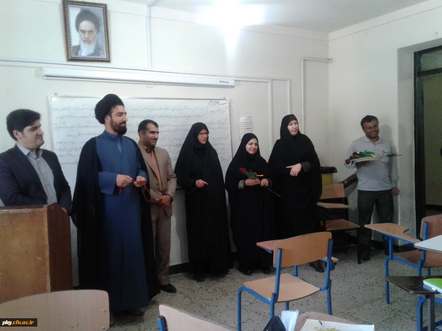 گزارش تجلیل و تکریم از اساتید پردیس کوثر در روز معلم 4