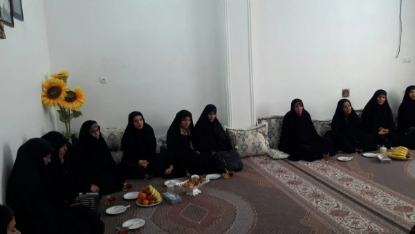 بازدید مسئولان، کارکنان و دانشجومعلمان پردیس کوثر از خانواده جانباز 50 درصد 3