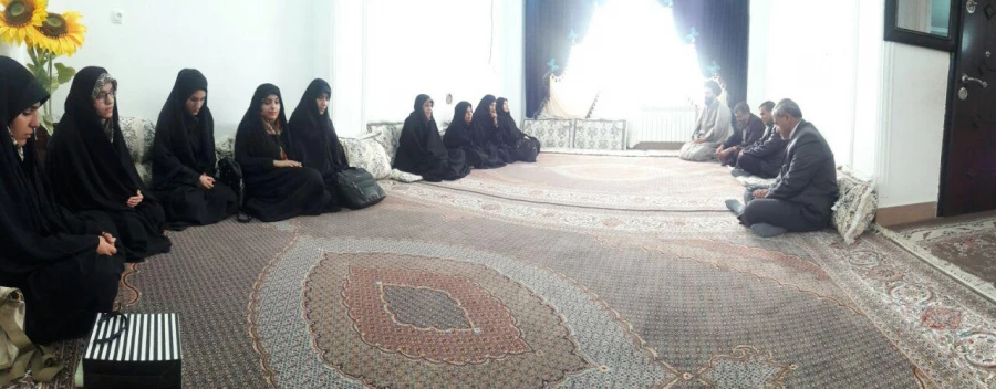 بازدید مسئولان، کارکنان و دانشجومعلمان پردیس کوثر از خانواده جانباز 50 درصد 4