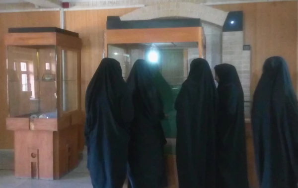 بازدید دانشجویان پردیس کوثر از موزه باستان شناسی یاسوج 3