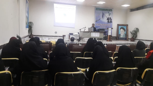 به مناسبت هفته پژوهش برگزار شد:

برگزاری سمینار «آشنایی مقدماتی با نانوتکنولوژی و کاربردهای آن» 3