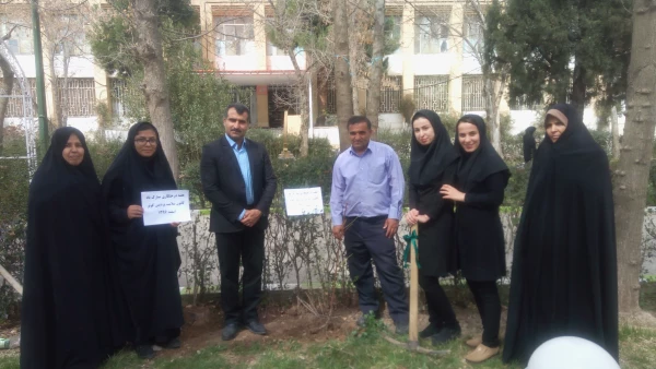 به مناسبت ۱۵ اسفند روز درختکاری برگزار شد:

برگزاری مراسم درختکاری 3