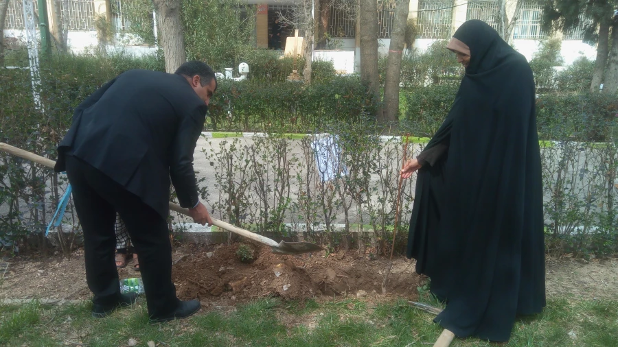 به مناسبت ۱۵ اسفند روز درختکاری برگزار شد:

برگزاری مراسم درختکاری 5