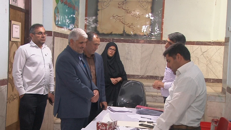 بازدید مدیرکل آموزش و پرورش حاج زارع پور از نحوه اجرای مصاحبه پذیرفته شدگان دوبرابر ظرفیت دانشگاه فرهنگیان استان کهگیلویه و بویراحمد 3
