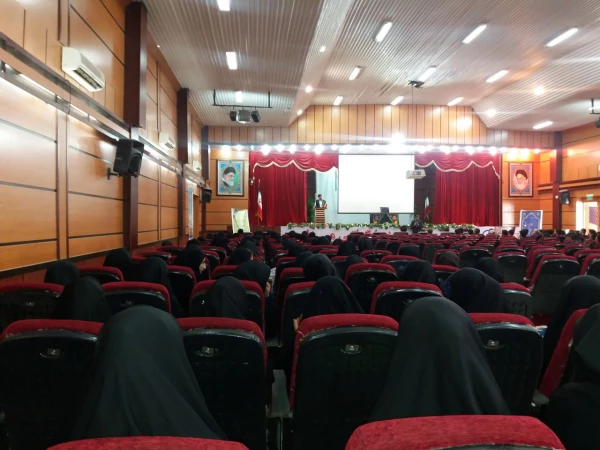 برگزاری آیین استقبال و جلسه توجیهی دانشجویان جدید الورود دانشگاه فرهنگیان استان 2