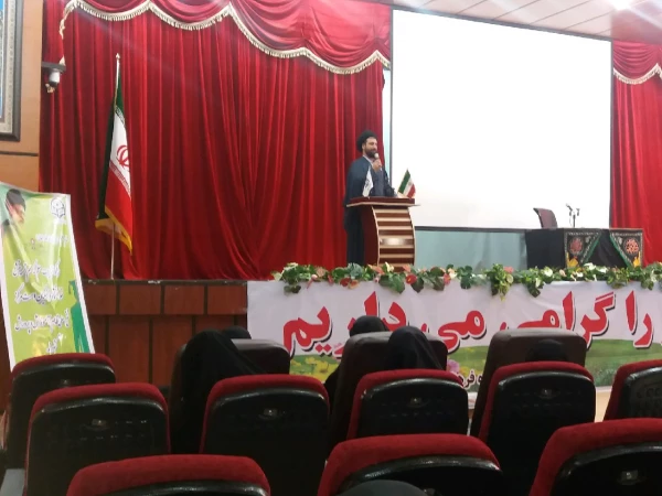 برگزاری آیین استقبال و جلسه توجیهی دانشجویان جدید الورود دانشگاه فرهنگیان استان 5