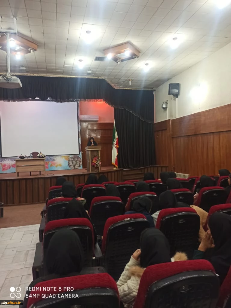 برگزاری کارگاه "نقش زنان در چهله انقلاب"  2